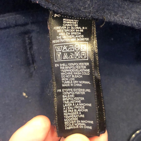 Super warm navy winter jacket! (Size M) - Picture 3 of 5